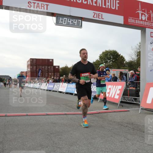 03.10.2025 - Köhlbrandbrückenlauf Yannick Fuchs http://msf.ph/oto/8994668 03.10.2025 16:04:46 Ziel 7006, 7132, 7147, 7192, 7425, 7513, 7526, 7568, 8254, 9176, 9696 meine-sportfotos.de