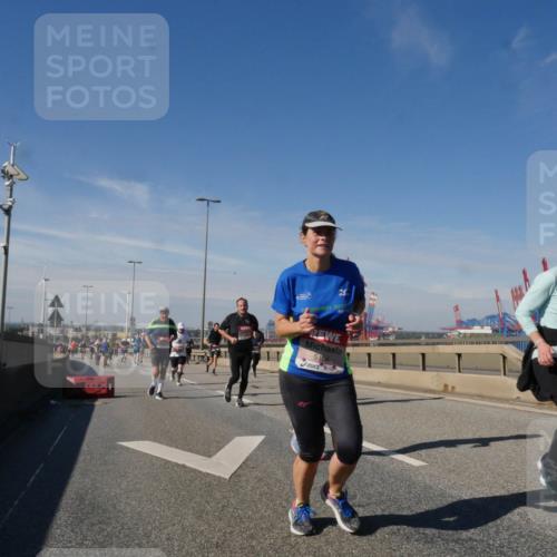 03.10.2025 - Köhlbrandbrückenlauf Matties Gatica Varas http://msf.ph/oto/8994690 03.10.2025 12:48:45 Position 2 5104 meine-sportfotos.de