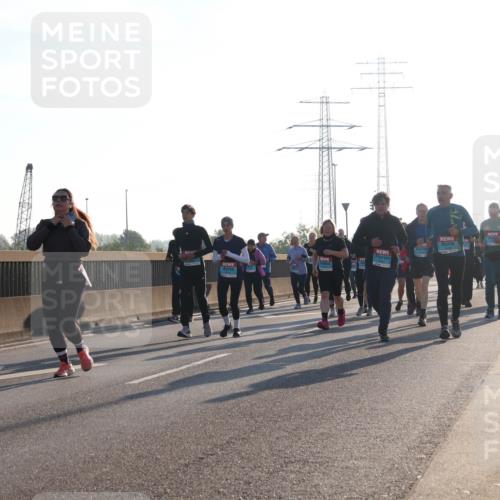 03.10.2025 - Köhlbrandbrückenlauf Luisa Fischer http://msf.ph/oto/8994750 03.10.2025 10:24:23 Position 3 1 meine-sportfotos.de