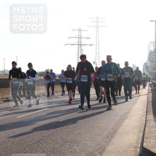 03.10.2025 - Köhlbrandbrückenlauf Luisa Fischer http://msf.ph/oto/8994761 03.10.2025 10:24:24 Position 3 1 meine-sportfotos.de