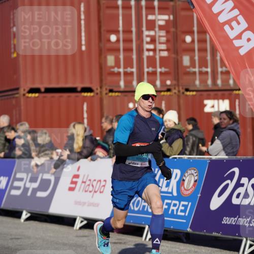 03.10.2025 - Köhlbrandbrückenlauf Michael Burmester http://msf.ph/oto/8994766 03.10.2025 09:56:47 Ziel 1023, 1050, 1065, 1086, 1150, 1275, 1703, 2844, 3491, 3531 meine-sportfotos.de