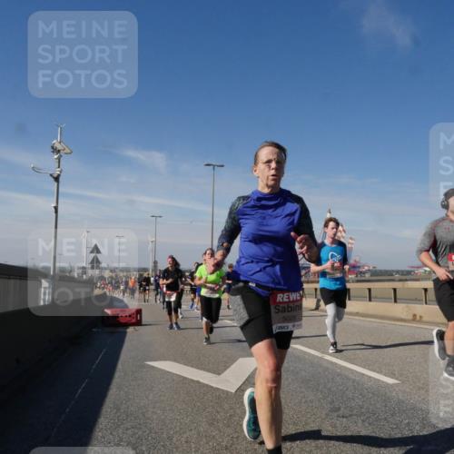 03.10.2025 - Köhlbrandbrückenlauf Matties Gatica Varas http://msf.ph/oto/8994781 03.10.2025 12:48:56 Position 2 5028 meine-sportfotos.de