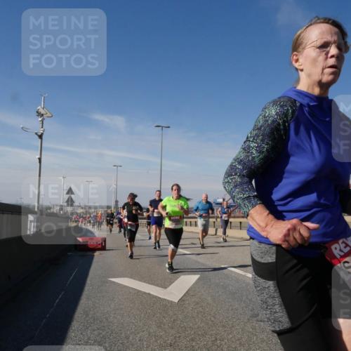 03.10.2025 - Köhlbrandbrückenlauf Matties Gatica Varas http://msf.ph/oto/8994785 03.10.2025 12:48:56 Position 2  meine-sportfotos.de