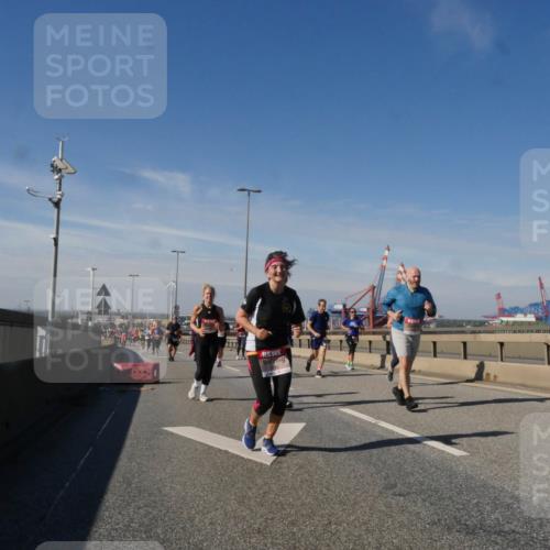 03.10.2025 - Köhlbrandbrückenlauf Matties Gatica Varas http://msf.ph/oto/8994801 03.10.2025 12:48:58 Position 2  meine-sportfotos.de