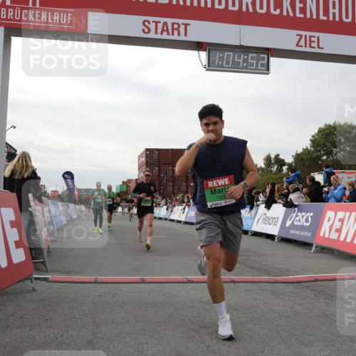 03.10.2025 - Köhlbrandbrückenlauf Yannick Fuchs http://msf.ph/oto/8994814 03.10.2025 16:04:50 Ziel 7006, 7132, 7222, 7425, 7513, 7568, 8254, 9176, 9584 meine-sportfotos.de