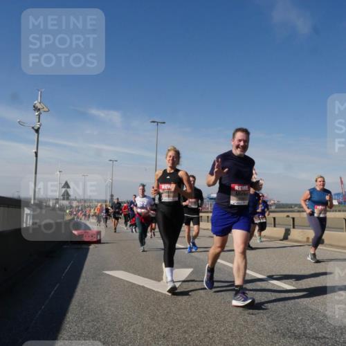 03.10.2025 - Köhlbrandbrückenlauf Matties Gatica Varas http://msf.ph/oto/8994815 03.10.2025 12:49:00 Position 2 4760 meine-sportfotos.de