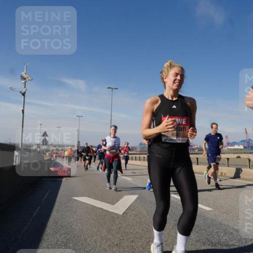 03.10.2025 - Köhlbrandbrückenlauf Matties Gatica Varas http://msf.ph/oto/8994822 03.10.2025 12:49:01 Position 2 4982 meine-sportfotos.de