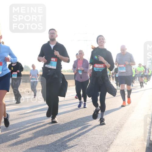03.10.2025 - Köhlbrandbrückenlauf Luisa Fischer http://msf.ph/oto/8994830 03.10.2025 10:24:31 Position 3 2763, 3733 meine-sportfotos.de