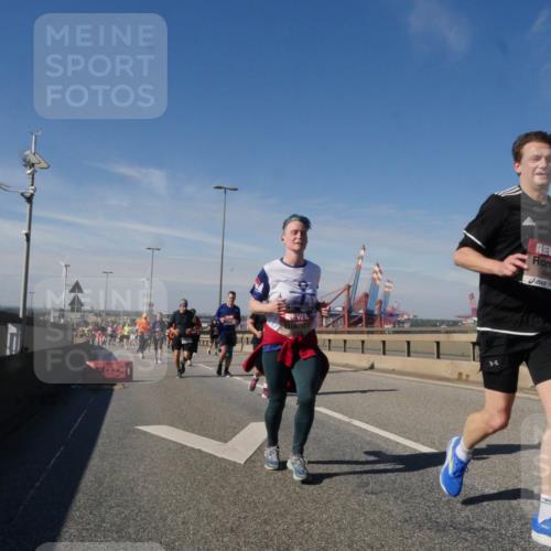 03.10.2025 - Köhlbrandbrückenlauf Matties Gatica Varas http://msf.ph/oto/8994831 03.10.2025 12:49:02 Position 2 4962 meine-sportfotos.de