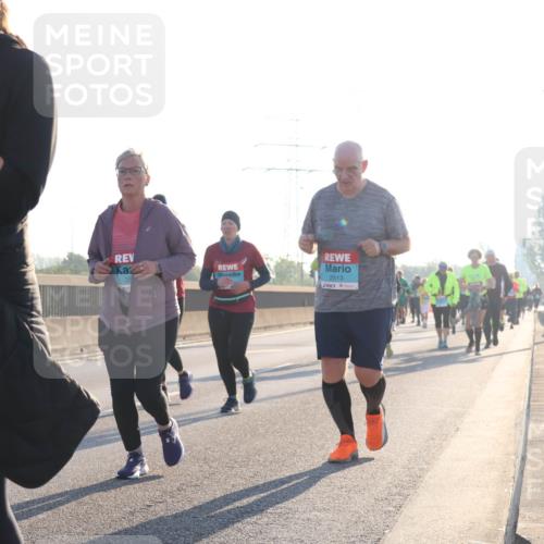 03.10.2025 - Köhlbrandbrückenlauf Luisa Fischer http://msf.ph/oto/8994845 03.10.2025 10:24:32 Position 3 2513 meine-sportfotos.de