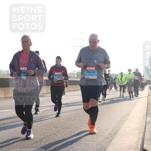 03.10.2025 - Köhlbrandbrückenlauf Luisa Fischer http://msf.ph/oto/8994847 03.10.2025 10:24:33 Position 3 358, 2513 meine-sportfotos.de