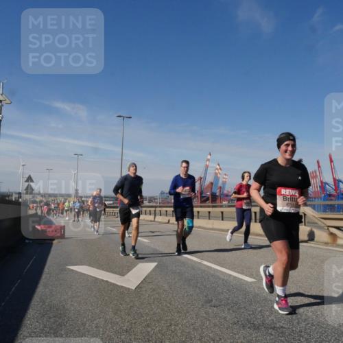 03.10.2025 - Köhlbrandbrückenlauf Matties Gatica Varas http://msf.ph/oto/8994851 03.10.2025 12:49:05 Position 2 6712 meine-sportfotos.de