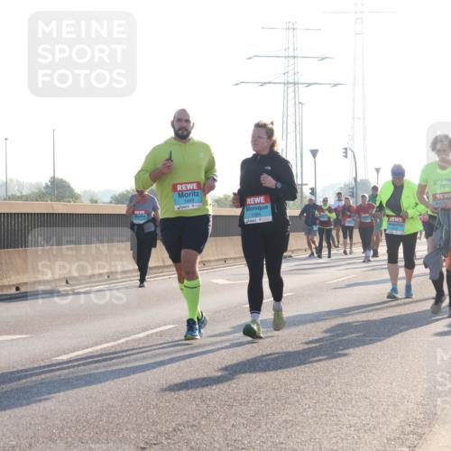 03.10.2025 - Köhlbrandbrückenlauf Luisa Fischer http://msf.ph/oto/8994878 03.10.2025 10:24:36 Position 3 1949, 2385 meine-sportfotos.de