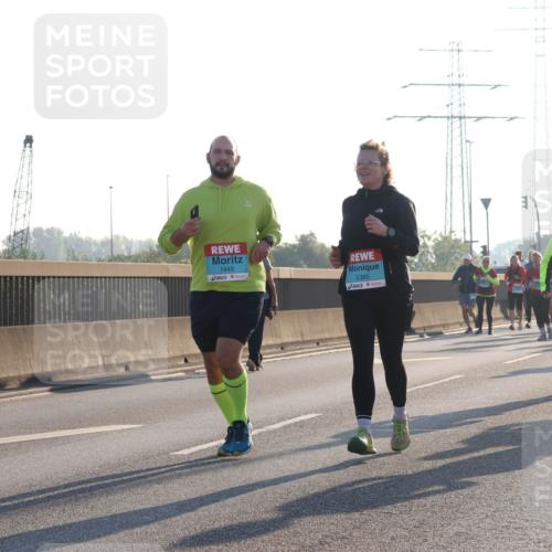 03.10.2025 - Köhlbrandbrückenlauf Luisa Fischer http://msf.ph/oto/8994882 03.10.2025 10:24:36 Position 3 1949, 2385 meine-sportfotos.de