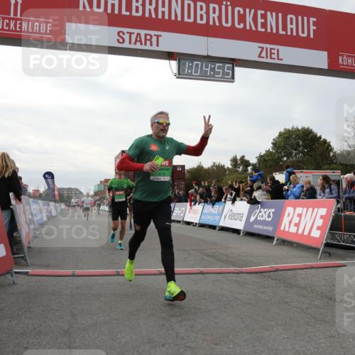 03.10.2025 - Köhlbrandbrückenlauf Yannick Fuchs http://msf.ph/oto/8994896 03.10.2025 16:04:53 Ziel 7006, 7132, 7168, 7222, 7270, 7425, 7513, 7568, 9176, 9584 meine-sportfotos.de