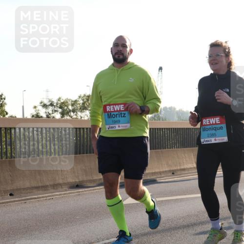 03.10.2025 - Köhlbrandbrückenlauf Luisa Fischer http://msf.ph/oto/8994897 03.10.2025 10:24:38 Position 3 1949, 2385 meine-sportfotos.de