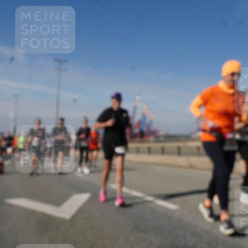 03.10.2025 - Köhlbrandbrückenlauf Matties Gatica Varas http://msf.ph/oto/8994901 03.10.2025 12:49:11 Position 2  meine-sportfotos.de