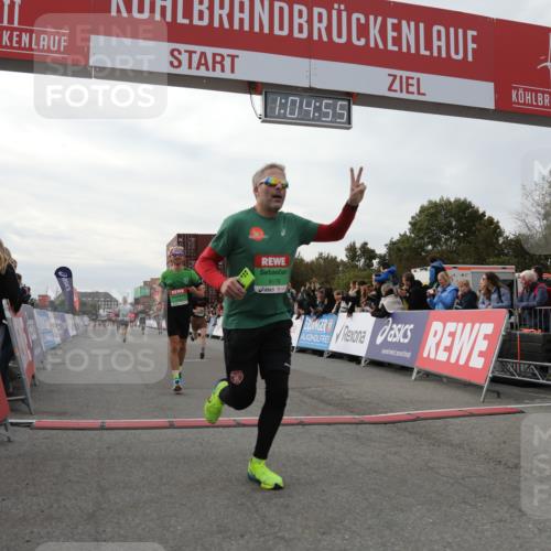 03.10.2025 - Köhlbrandbrückenlauf Yannick Fuchs http://msf.ph/oto/8994904 03.10.2025 16:04:53 Ziel 7006, 7132, 7168, 7222, 7270, 7425, 7513, 7568, 9176, 9584 meine-sportfotos.de