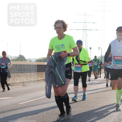 03.10.2025 - Köhlbrandbrückenlauf Luisa Fischer http://msf.ph/oto/8994909 03.10.2025 10:24:39 Position 3 2603, 3293 meine-sportfotos.de