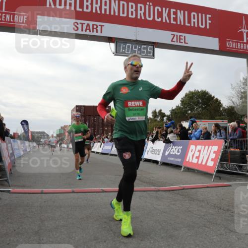 03.10.2025 - Köhlbrandbrückenlauf Yannick Fuchs http://msf.ph/oto/8994912 03.10.2025 16:04:54 Ziel 7006, 7132, 7168, 7222, 7270, 7428, 7568, 9176, 9584 meine-sportfotos.de