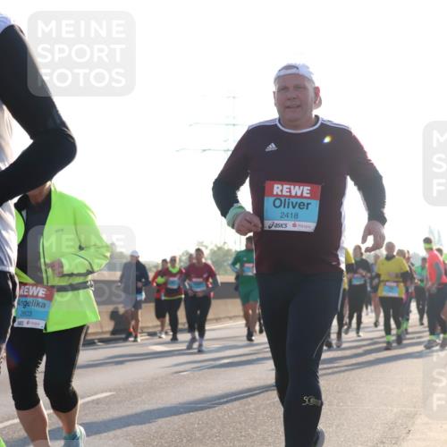 03.10.2025 - Köhlbrandbrückenlauf Luisa Fischer http://msf.ph/oto/8994939 03.10.2025 10:24:40 Position 3 93, 2418, 2603, 50, 1 meine-sportfotos.de