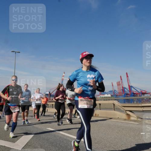 03.10.2025 - Köhlbrandbrückenlauf Matties Gatica Varas http://msf.ph/oto/8994950 03.10.2025 12:49:16 Position 2 4333 meine-sportfotos.de