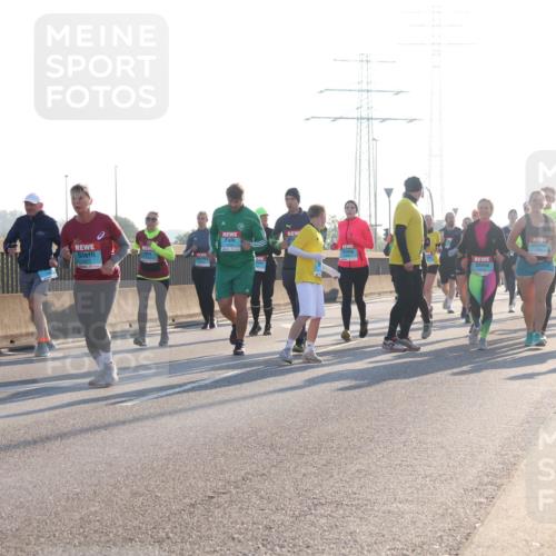 03.10.2025 - Köhlbrandbrückenlauf Luisa Fischer http://msf.ph/oto/8994975 03.10.2025 10:24:44 Position 3  meine-sportfotos.de