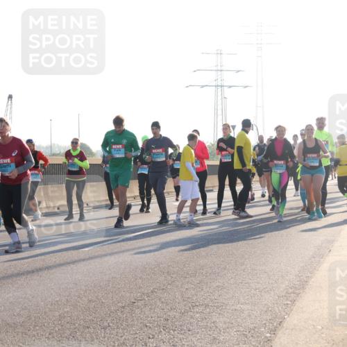 03.10.2025 - Köhlbrandbrückenlauf Luisa Fischer http://msf.ph/oto/8994980 03.10.2025 10:24:45 Position 3 1 meine-sportfotos.de