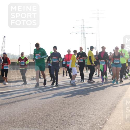 03.10.2025 - Köhlbrandbrückenlauf Luisa Fischer http://msf.ph/oto/8994981 03.10.2025 10:24:45 Position 3 1 meine-sportfotos.de