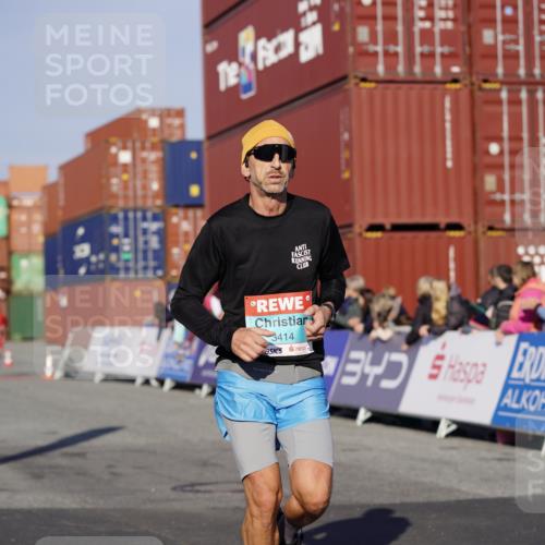 03.10.2025 - Köhlbrandbrückenlauf Michael Burmester http://msf.ph/oto/8994982 03.10.2025 09:57:02 Ziel 1090, 1258, 1550, 2955, 3205, 3270, 3414 meine-sportfotos.de