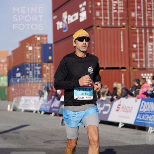 03.10.2025 - Köhlbrandbrückenlauf Michael Burmester http://msf.ph/oto/8994987 03.10.2025 09:57:02 Ziel 1090, 1258, 1550, 2955, 3205, 3270, 3414 meine-sportfotos.de