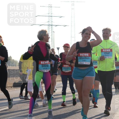 03.10.2025 - Köhlbrandbrückenlauf Luisa Fischer http://msf.ph/oto/8994999 03.10.2025 10:24:47 Position 3 2159, 2419, 3413, 2261, 412, 2412 meine-sportfotos.de
