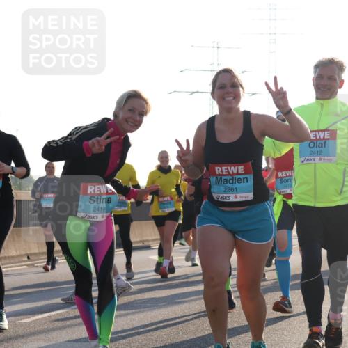 03.10.2025 - Köhlbrandbrückenlauf Luisa Fischer http://msf.ph/oto/8995006 03.10.2025 10:24:48 Position 3 2159, 2419, 2261, 2412, 3412 meine-sportfotos.de
