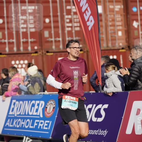 03.10.2025 - Köhlbrandbrückenlauf Michael Burmester http://msf.ph/oto/8995011 03.10.2025 09:57:04 Ziel 1090, 1258, 1550, 3205, 3270, 3414, 3705 meine-sportfotos.de