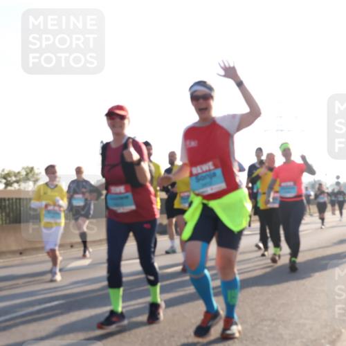 03.10.2025 - Köhlbrandbrückenlauf Luisa Fischer http://msf.ph/oto/8995025 03.10.2025 10:24:51 Position 3  meine-sportfotos.de