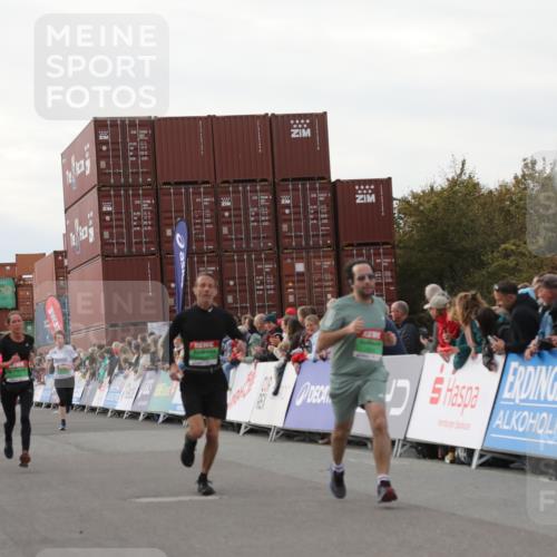 03.10.2025 - Köhlbrandbrückenlauf Yannick Fuchs http://msf.ph/oto/8995029 03.10.2025 16:04:59 Ziel 7168, 7222, 7270, 7428, 7448, 7772, 9191, 9584 meine-sportfotos.de