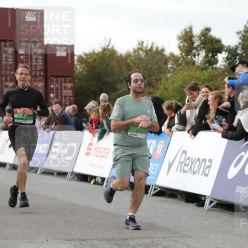 03.10.2025 - Köhlbrandbrückenlauf Yannick Fuchs http://msf.ph/oto/8995037 03.10.2025 16:05:00 Ziel 7168, 7221, 7239, 7270, 7428, 7448, 7772, 8779, 9191, 9584 meine-sportfotos.de