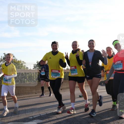 03.10.2025 - Köhlbrandbrückenlauf Luisa Fischer http://msf.ph/oto/8995044 03.10.2025 10:24:53 Position 3 2872, 2875, 2299 meine-sportfotos.de