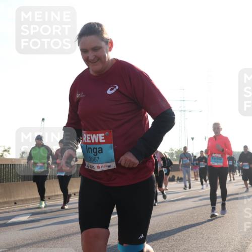 03.10.2025 - Köhlbrandbrückenlauf Luisa Fischer http://msf.ph/oto/8995064 03.10.2025 10:24:56 Position 3 2667, 1 meine-sportfotos.de