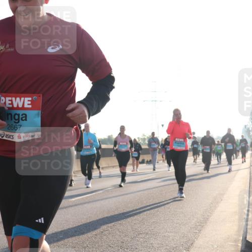 03.10.2025 - Köhlbrandbrückenlauf Luisa Fischer http://msf.ph/oto/8995065 03.10.2025 10:24:56 Position 3 2667 meine-sportfotos.de