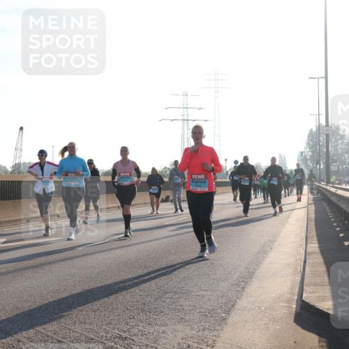 03.10.2025 - Köhlbrandbrückenlauf Luisa Fischer http://msf.ph/oto/8995069 03.10.2025 10:24:57 Position 3  meine-sportfotos.de