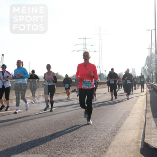 03.10.2025 - Köhlbrandbrückenlauf Luisa Fischer http://msf.ph/oto/8995072 03.10.2025 10:24:57 Position 3 1 meine-sportfotos.de