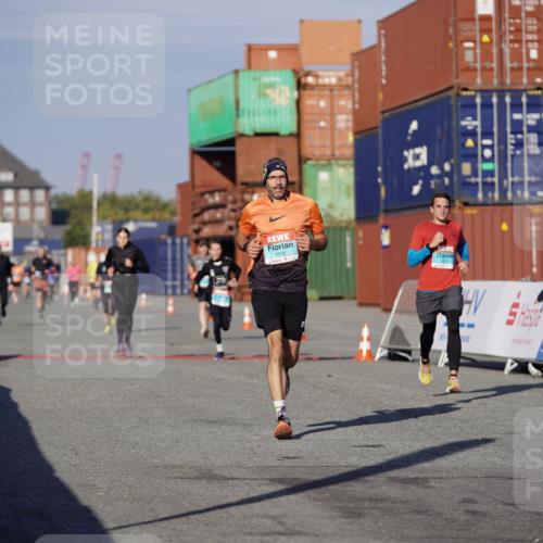 03.10.2025 - Köhlbrandbrückenlauf Michael Burmester http://msf.ph/oto/8995073 03.10.2025 09:57:13 Ziel 1101, 1180, 1258, 3518, 3705 meine-sportfotos.de