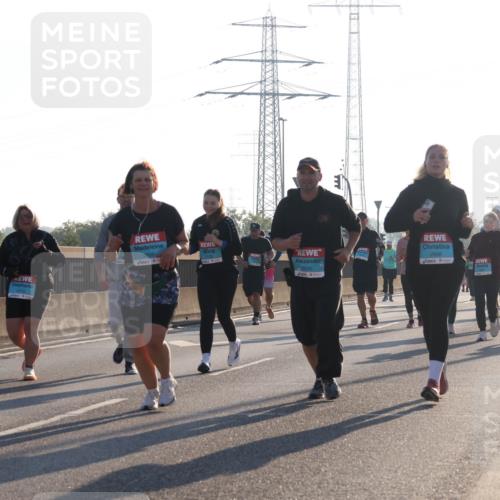 03.10.2025 - Köhlbrandbrückenlauf Luisa Fischer http://msf.ph/oto/8995089 03.10.2025 10:25:00 Position 3 3319, 2936, 2636, 2606 meine-sportfotos.de