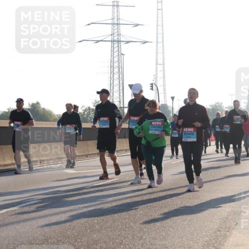 03.10.2025 - Köhlbrandbrückenlauf Luisa Fischer http://msf.ph/oto/8995121 03.10.2025 10:25:04 Position 3  meine-sportfotos.de