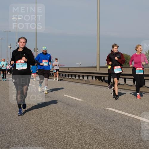 03.10.2025 - Köhlbrandbrückenlauf Fabian Wolf http://msf.ph/oto/8995129 03.10.2025 10:02:31 Position 3 3555, 3635, 3783 meine-sportfotos.de