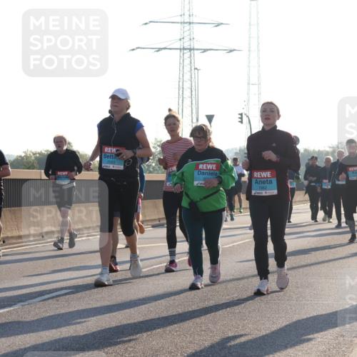 03.10.2025 - Köhlbrandbrückenlauf Luisa Fischer http://msf.ph/oto/8995131 03.10.2025 10:25:05 Position 3 2553, 362, 1982, 2550 meine-sportfotos.de