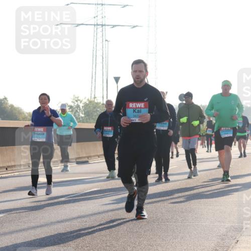 03.10.2025 - Köhlbrandbrückenlauf Luisa Fischer http://msf.ph/oto/8995175 03.10.2025 10:25:10 Position 3 2474, 347, 2479 meine-sportfotos.de