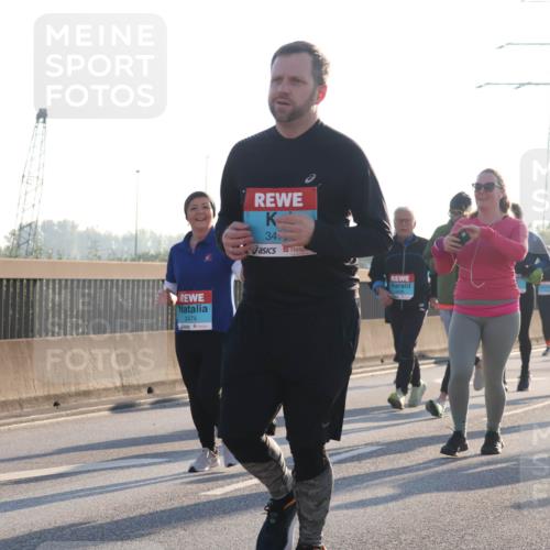 03.10.2025 - Köhlbrandbrückenlauf Luisa Fischer http://msf.ph/oto/8995201 03.10.2025 10:25:13 Position 3 2474, 34 meine-sportfotos.de