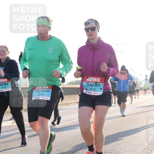 03.10.2025 - Köhlbrandbrückenlauf Luisa Fischer http://msf.ph/oto/8995251 03.10.2025 10:25:17 Position 3 2428, 2839, 2479 meine-sportfotos.de